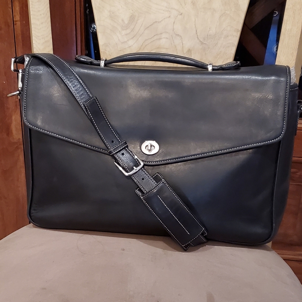 Coach Classic Messenger Laptop Work Bag